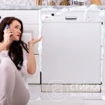Если для мойки посуды используются моющие средства, не предназначенные для посудомоек, в гарантийном ремонте могут отказать