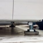 Если сделать ножки для стиральной машины, она не будет стучать при отжиме