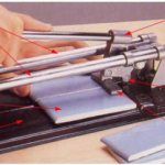 Как резать плитку ручным плиткорезом: принцип работы, инструкция по применению, видео