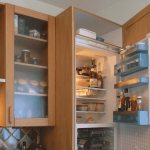 Как установить встроенный холодильник правильно