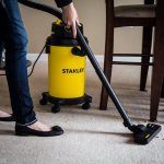 Equipment for washing vacuum cleaner