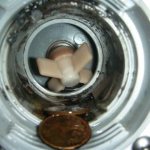 Крыльчатка помпы стиралки может сломаться при попадании инородного тела