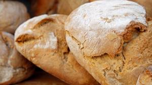 Свежеиспеченный хлеб – лучшее угощение на любом праздничном столе