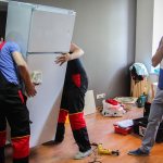 Установка холодильника