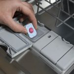 Placement of detergent tablets in PMM